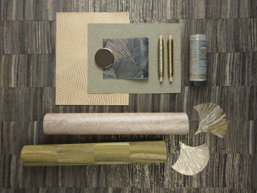 Moodboard met luxe behang soorten in beige en bruintinten met glans, merk Casamance collectie Nature Precieuse.