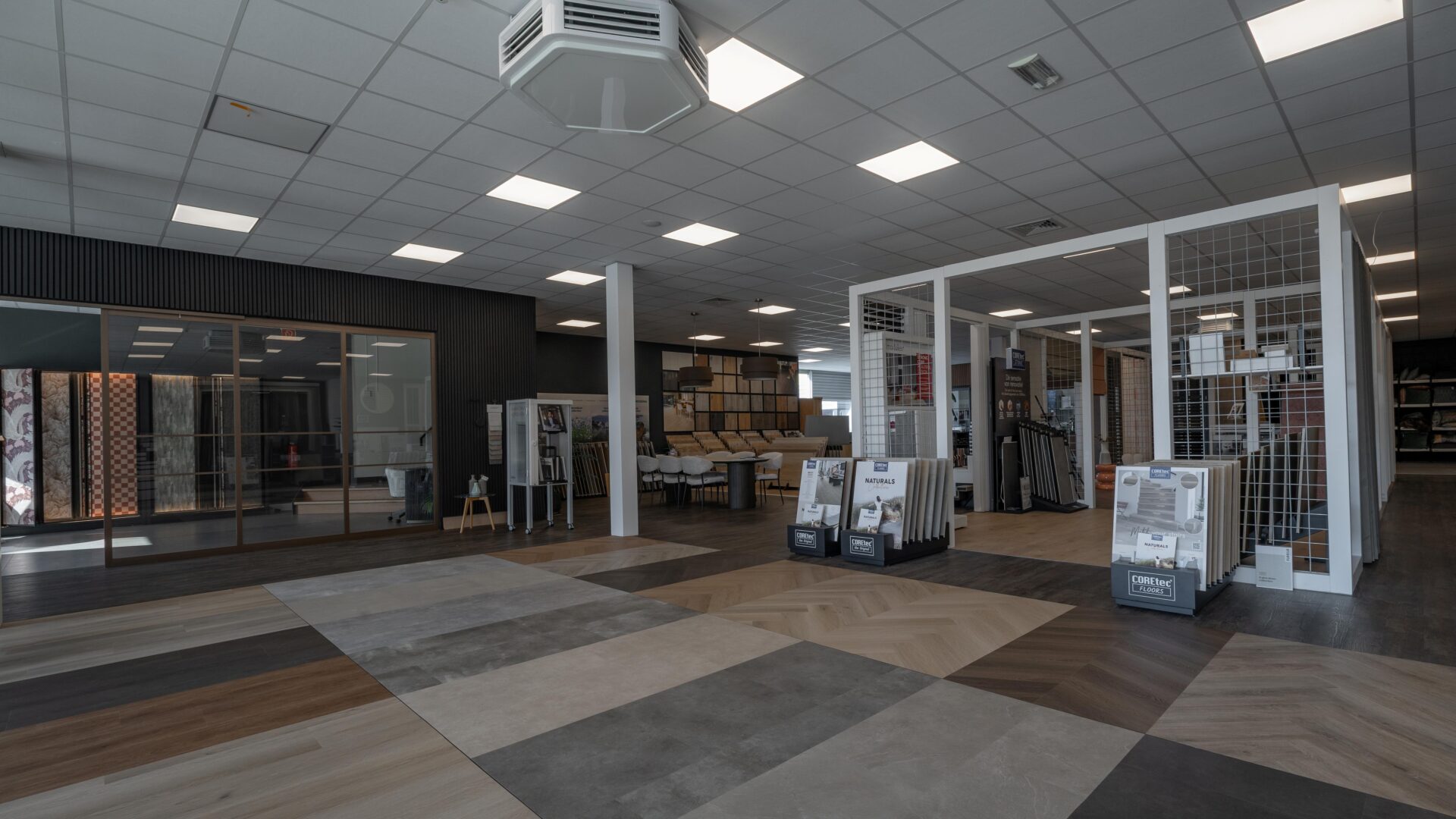 Binnenkant winkel Heerhugowaard