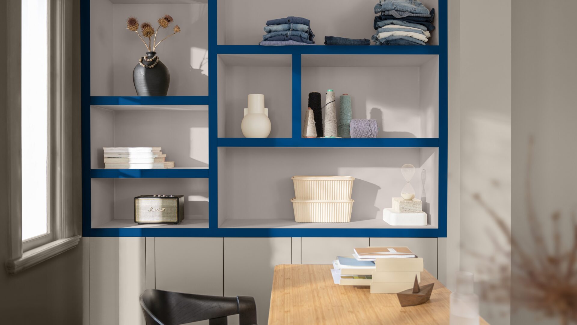 Flexa Kleur van het jaar 2026 Rhythm of Blues - verf jouw werkkamer blauw met Flexa!