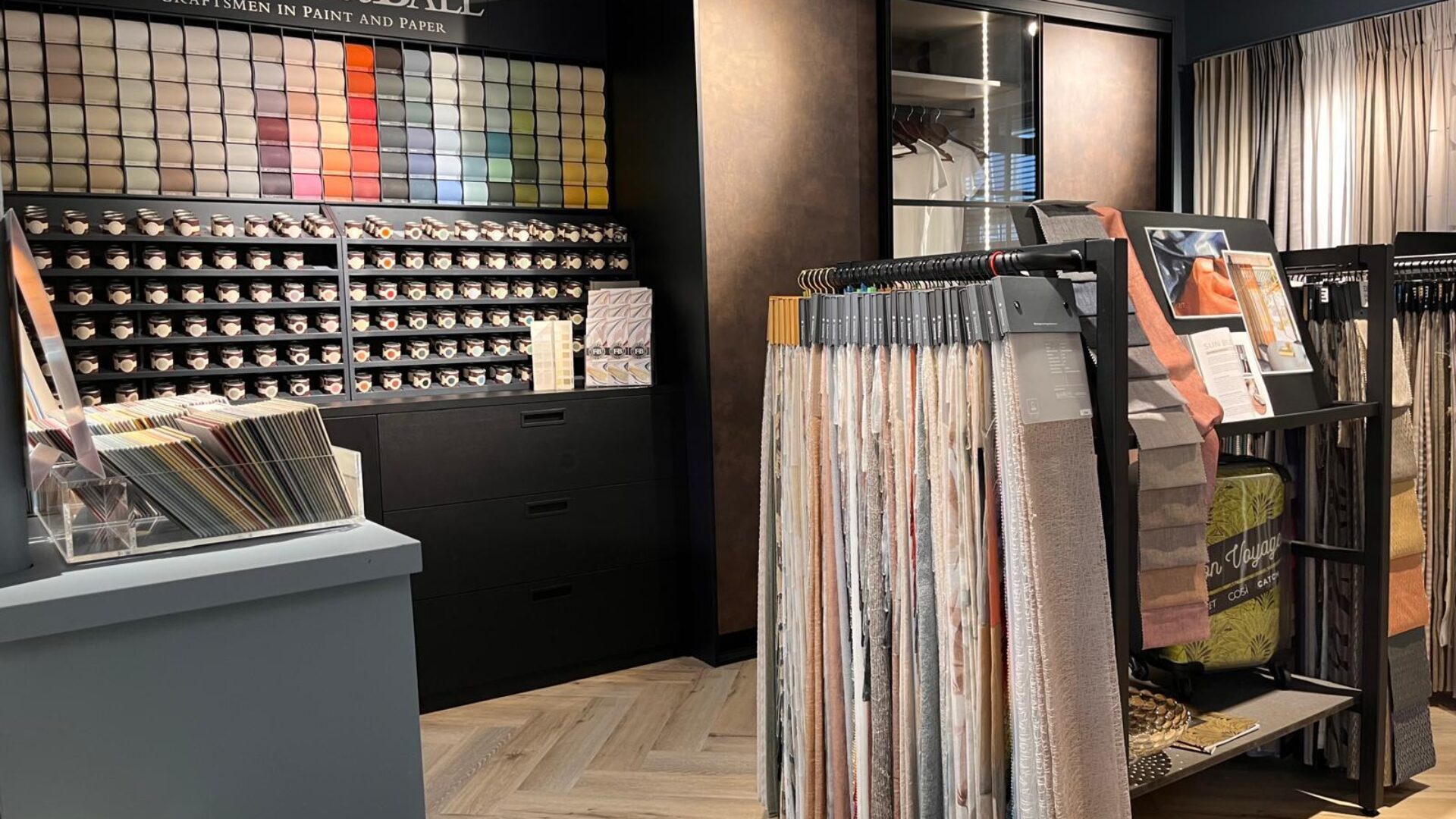 Uitgebreide collectie verf en kleurstalen bij Thuisin Pelgrim Arnhem