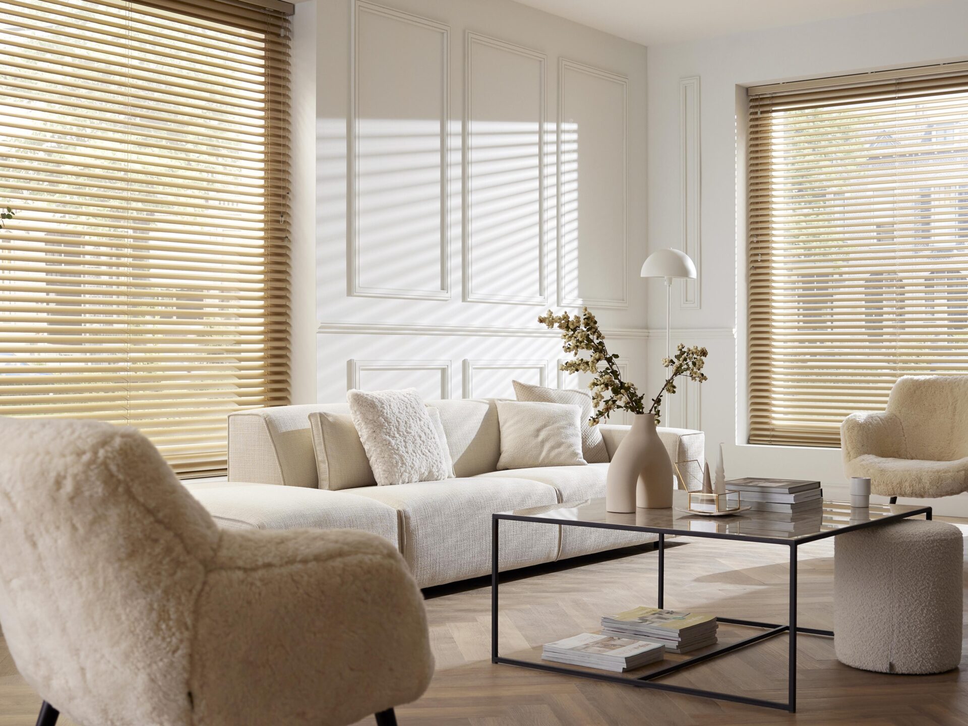 Horizontale jaloezieen Sunway bruin woonkamer