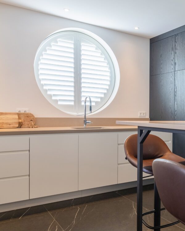 Shutters voor ronde ramen