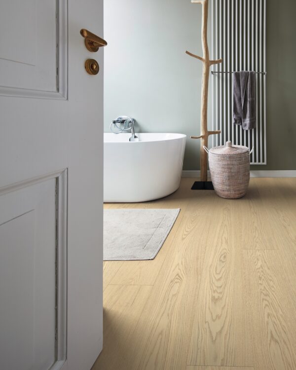 Lindura fineerparketvloer in de badkamer