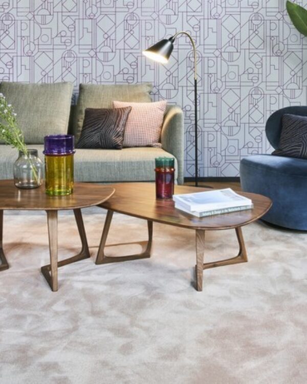 Moderne woonstijl bij Thuisin - Behang van Hooked On Walls