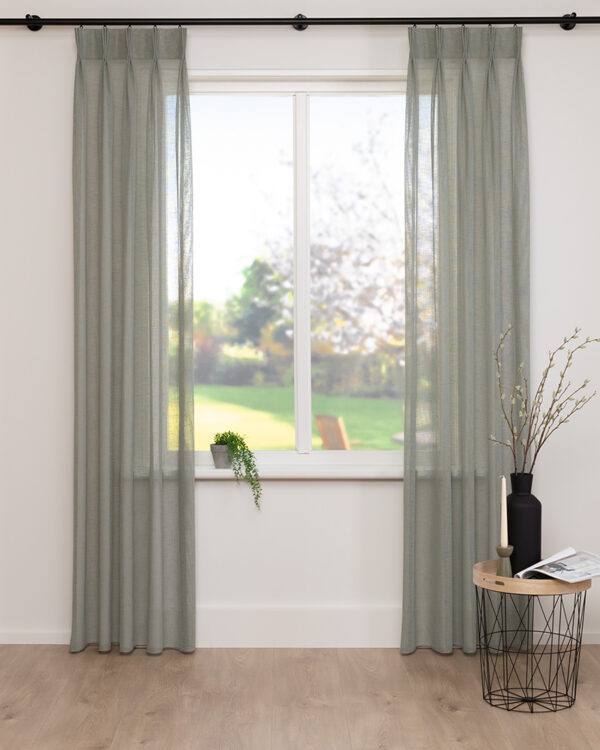 Elegant gordijn gemaakt van 100% polyester