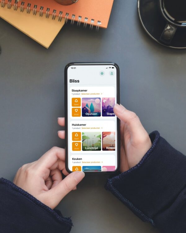 Elektrische raamdecoratie van Bliss bij Thuisin