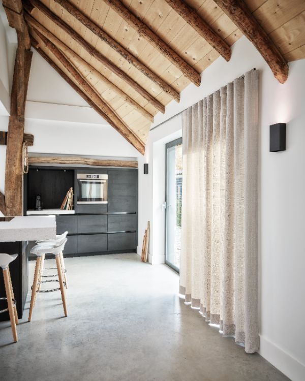 Distel van Artelux in de eetkamer