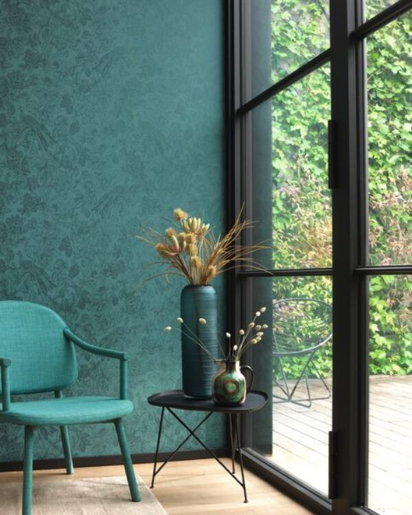 Behang in turkoise met subtiel patroon met een glansje voor een verfijnde look in Hotel chique stijl.