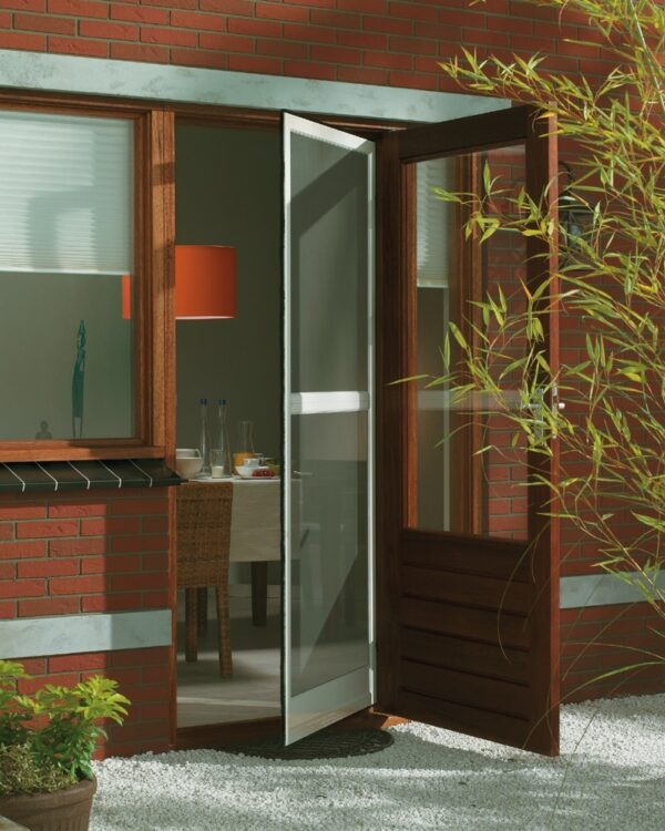 Hordeur Luxaflex draaideur bij Thuisin