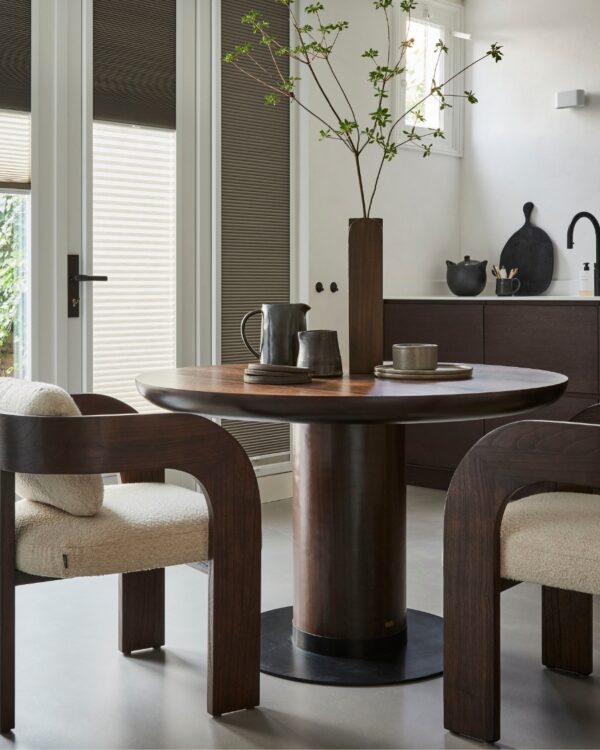 Japandi interieur met organische meubels