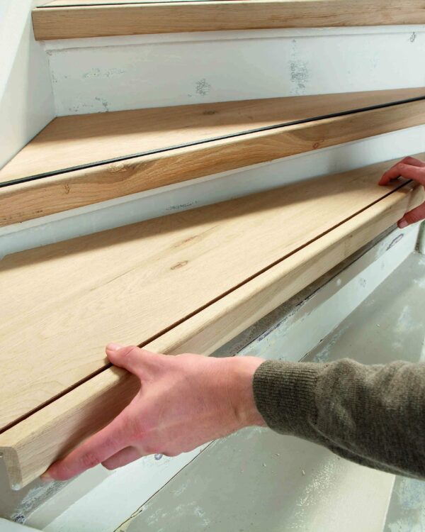 Een traprenovatie monteren door Thuisin