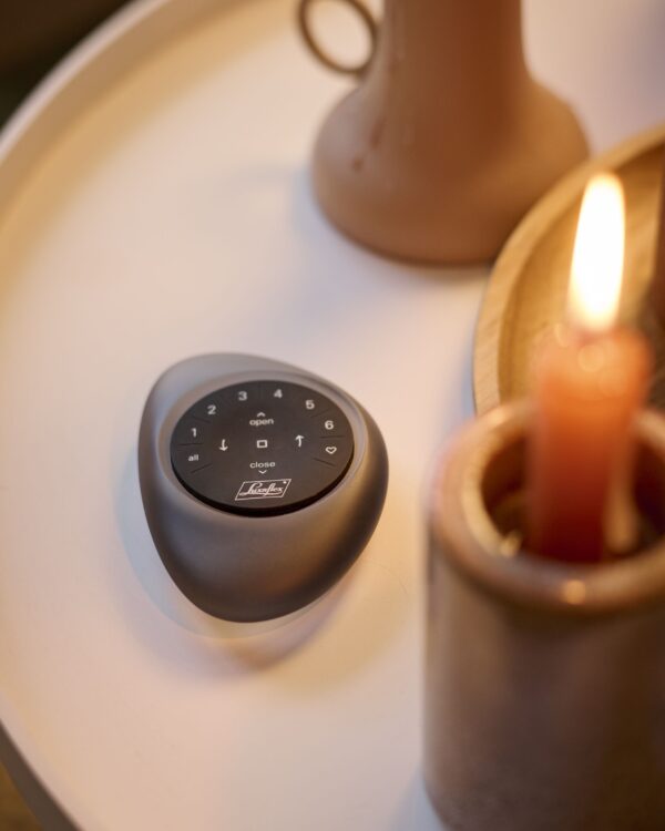 Luxaflex® PowerView® automation - elektrische raamdecoratie en gordijnen bij Thuisin