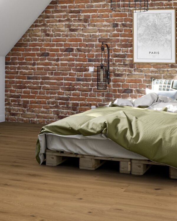 Warme, bruine houtlook pvc-vloer in slaapkamer