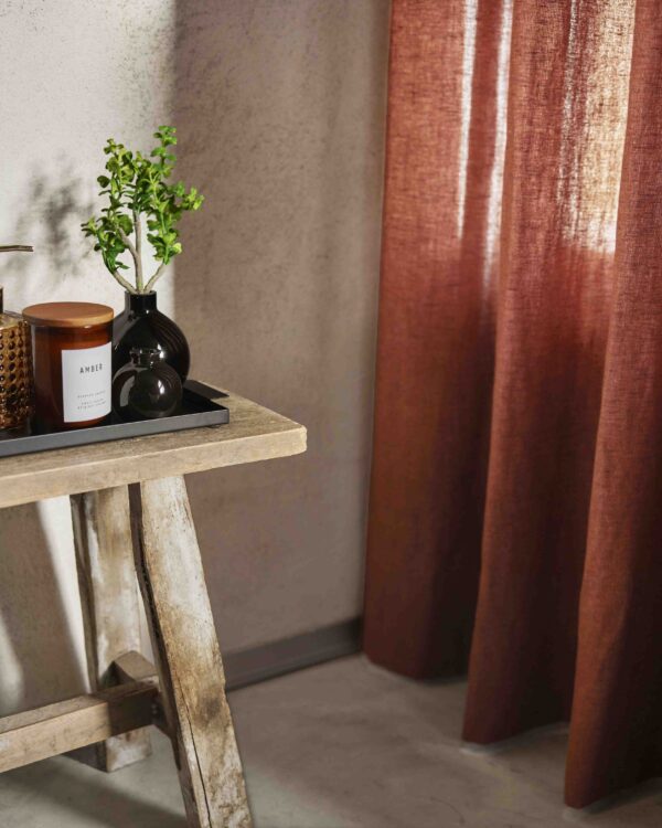 Gordijn Inbetweens Kobe Stone rood liggend badkamer