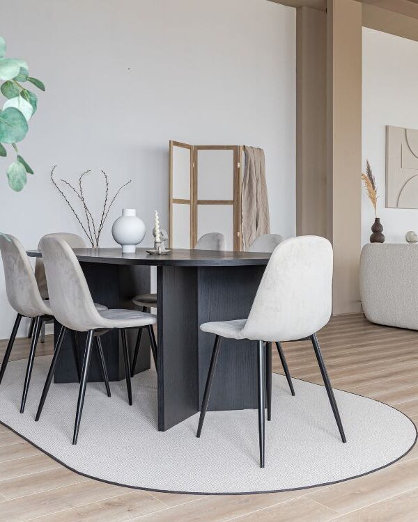 Japandi woonstijl met rond vloerkleed