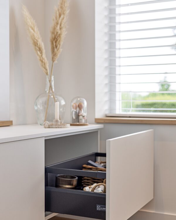 Allure witte wandkast van GAAF bij Thuisin