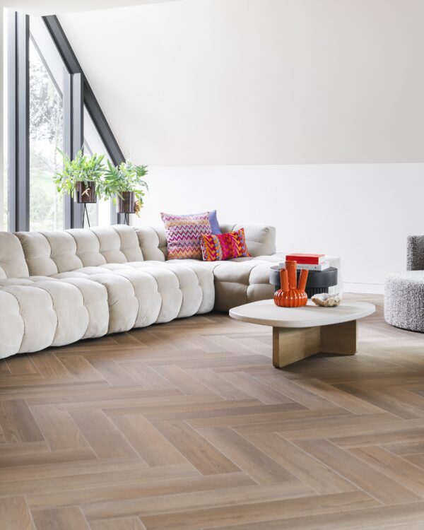 Therdex pvc vloer visgraat houtlook in de woonkamer