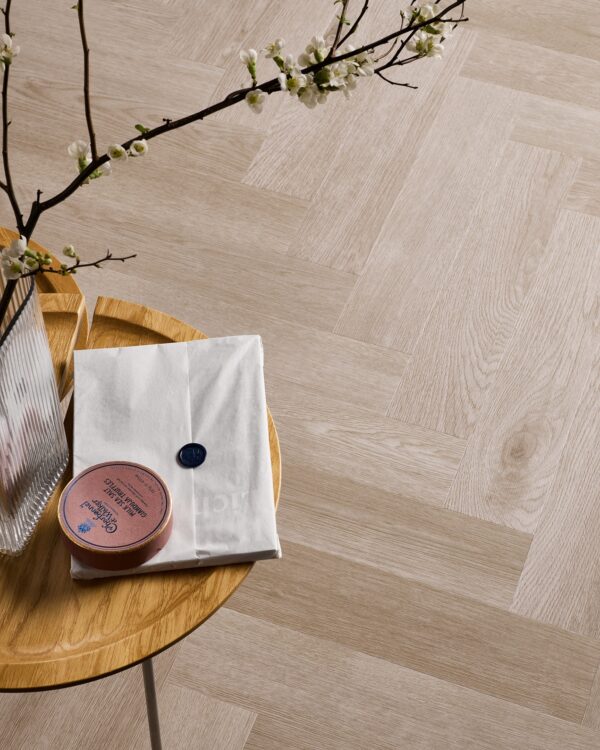 PVC-visgraatvloer uit de Thuisin-collectie