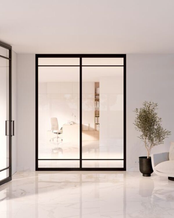 Deli Home stalen deuren als scheidingswand in de hal