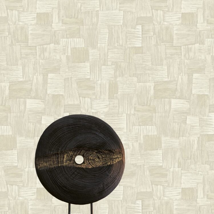 Naturelkleurig behang van Casadeco Dura Naturel Babylon op de muur