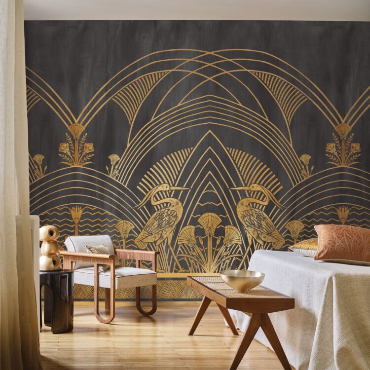 Behang goud en zwart met print in luxe kamer in Hotel chique stijl, behang van Casamance. Thuisin