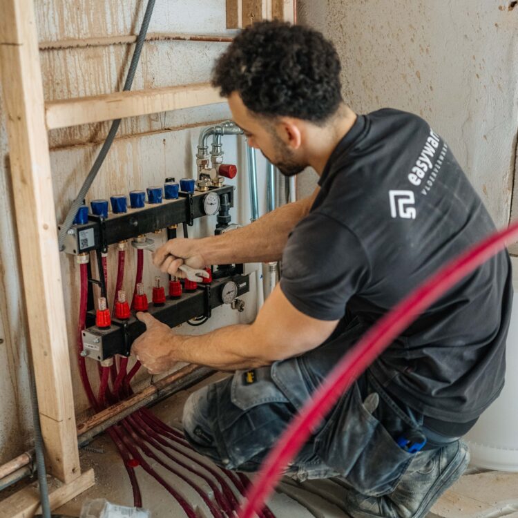 Gemakkelijke installatie door een vakman van Easywarm vloerverwarming.