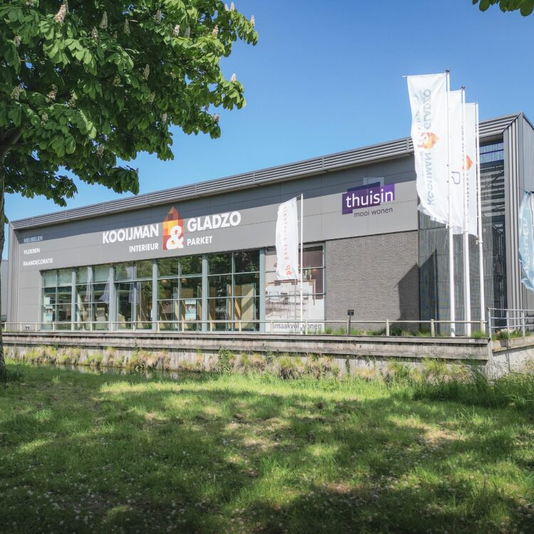 Thuisin Kooijman Gladzo in Woerden pandfoto