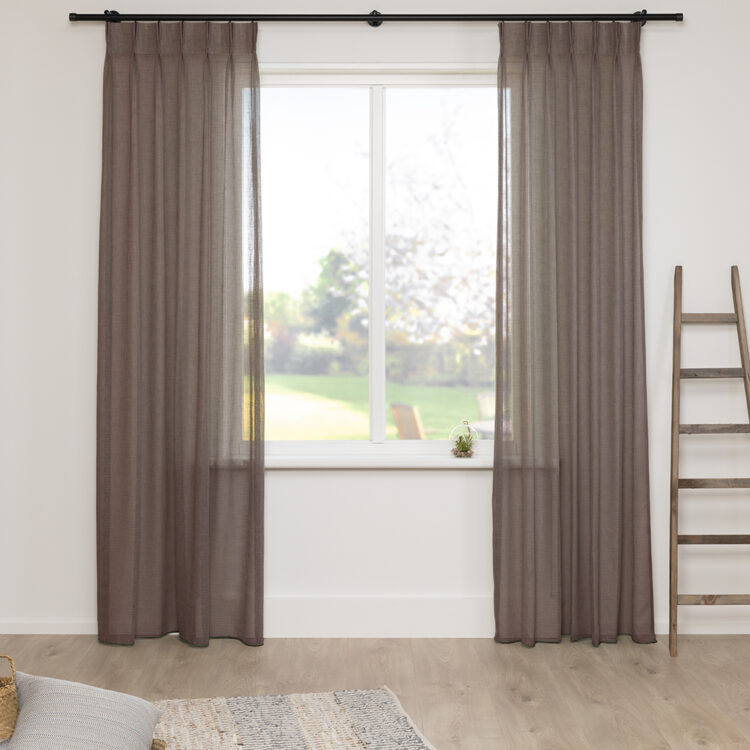 Modern stijlvol vitrage-gordijn van Vriesco in taupe