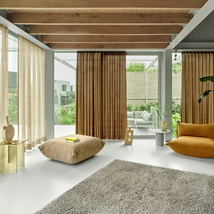 Inbetweens Kendix Salie beige creme woonkamer liggend