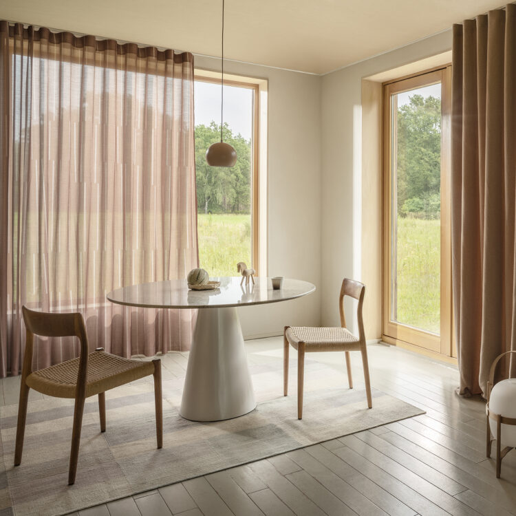 Inbetweens de Ploeg cobble roest rood eetkamer liggend