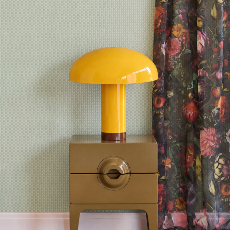Magnifique Behang van Eijffinger bij Thuisin lichtgroen in een retro interieur