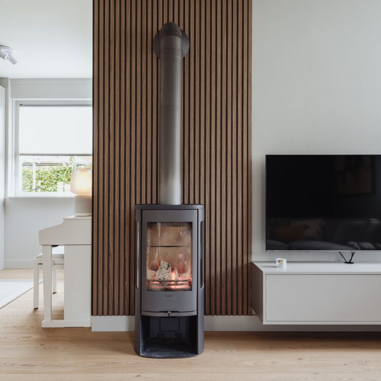 Akoestische houten wandpanelen bij Thuisin