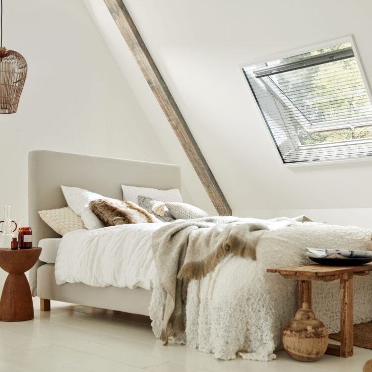Raamhor in dakraam op slaapkamer van Thuisin Excellent