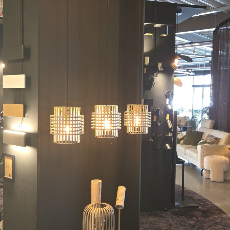 Thuisin Sfeerhuis Kampen verschillende hanglampen