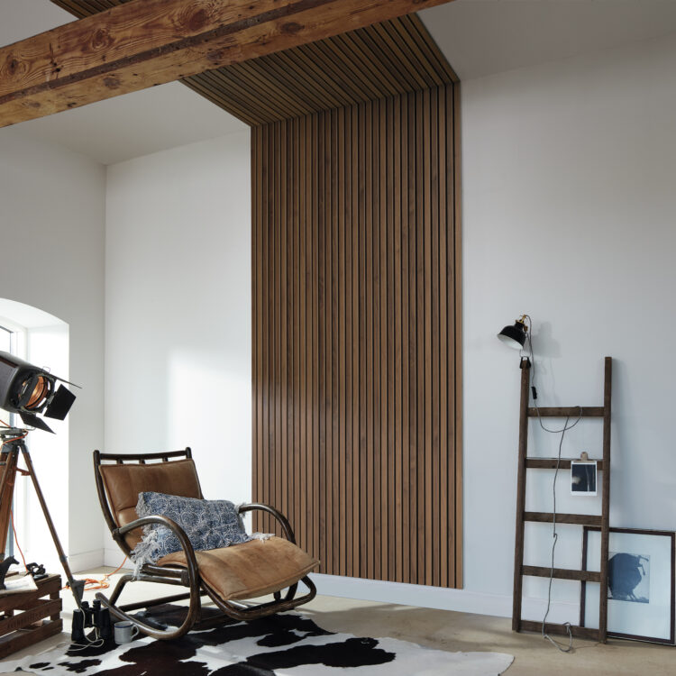Houten wandpanelen van Heditex in de zithoek