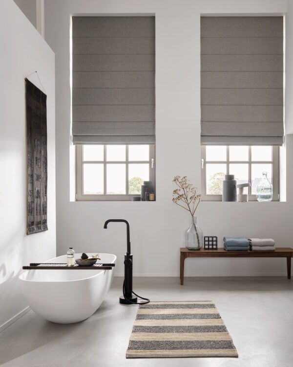 Luxaflex raamdecoratie in de badkamer